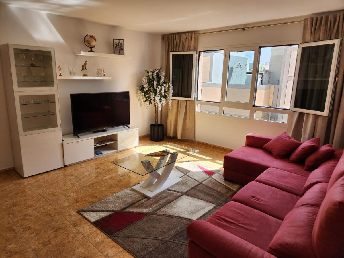 Lujoso Apartamento Vacacional Apartment Carrizal Bagian luar foto